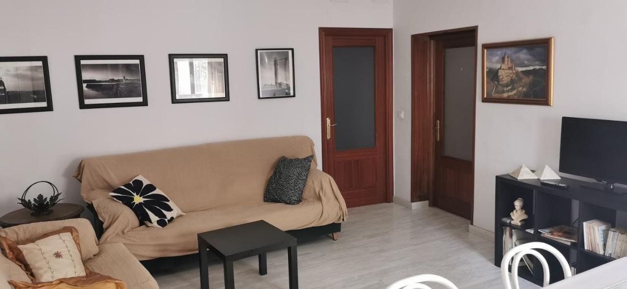 Villa "Luna De Segovia" Leganés Dış mekan fotoğraf